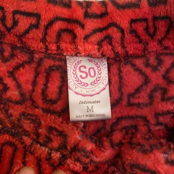 XO booty shorts - Picture 2 of 2